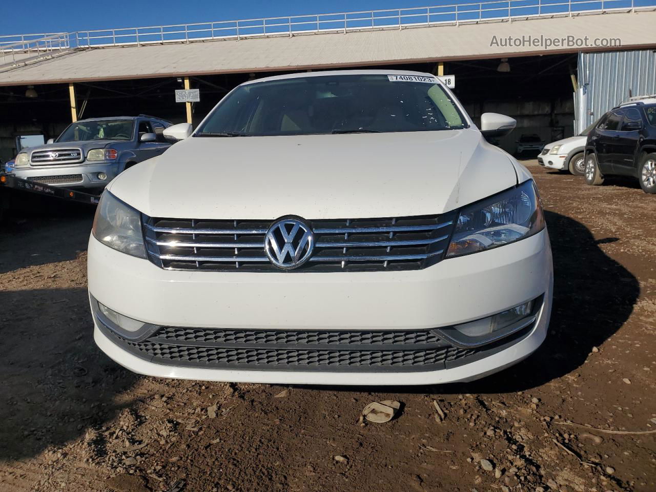 2012 Volkswagen Passat Sel White vin: 1VWCM7A35CC072167