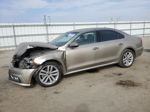 2016 Volkswagen Passat Sel Premium Золотой vin: 1VWCM7A37GC021257