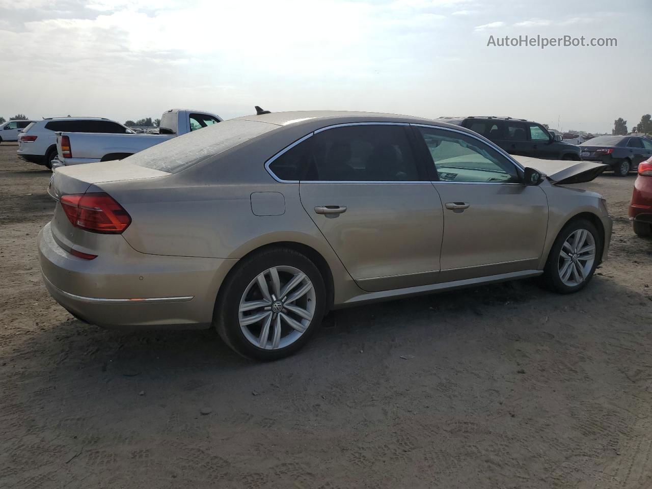 2016 Volkswagen Passat Sel Premium Золотой vin: 1VWCM7A37GC021257