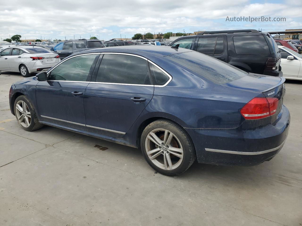 2014 Volkswagen Passat Sel Blue vin: 1VWCN7A30EC078071