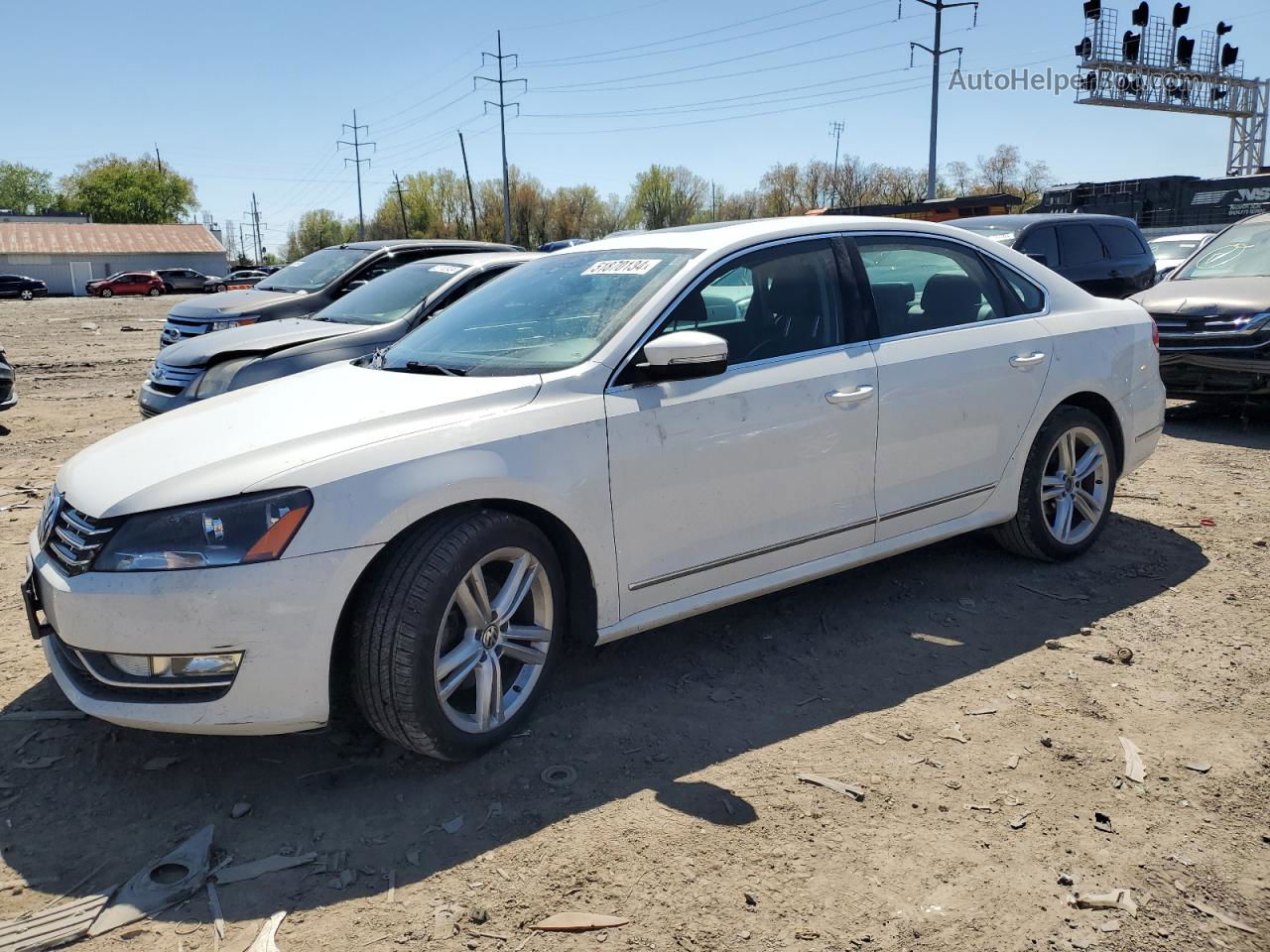 2014 Volkswagen Passat Sel White vin: 1VWCN7A32EC051857