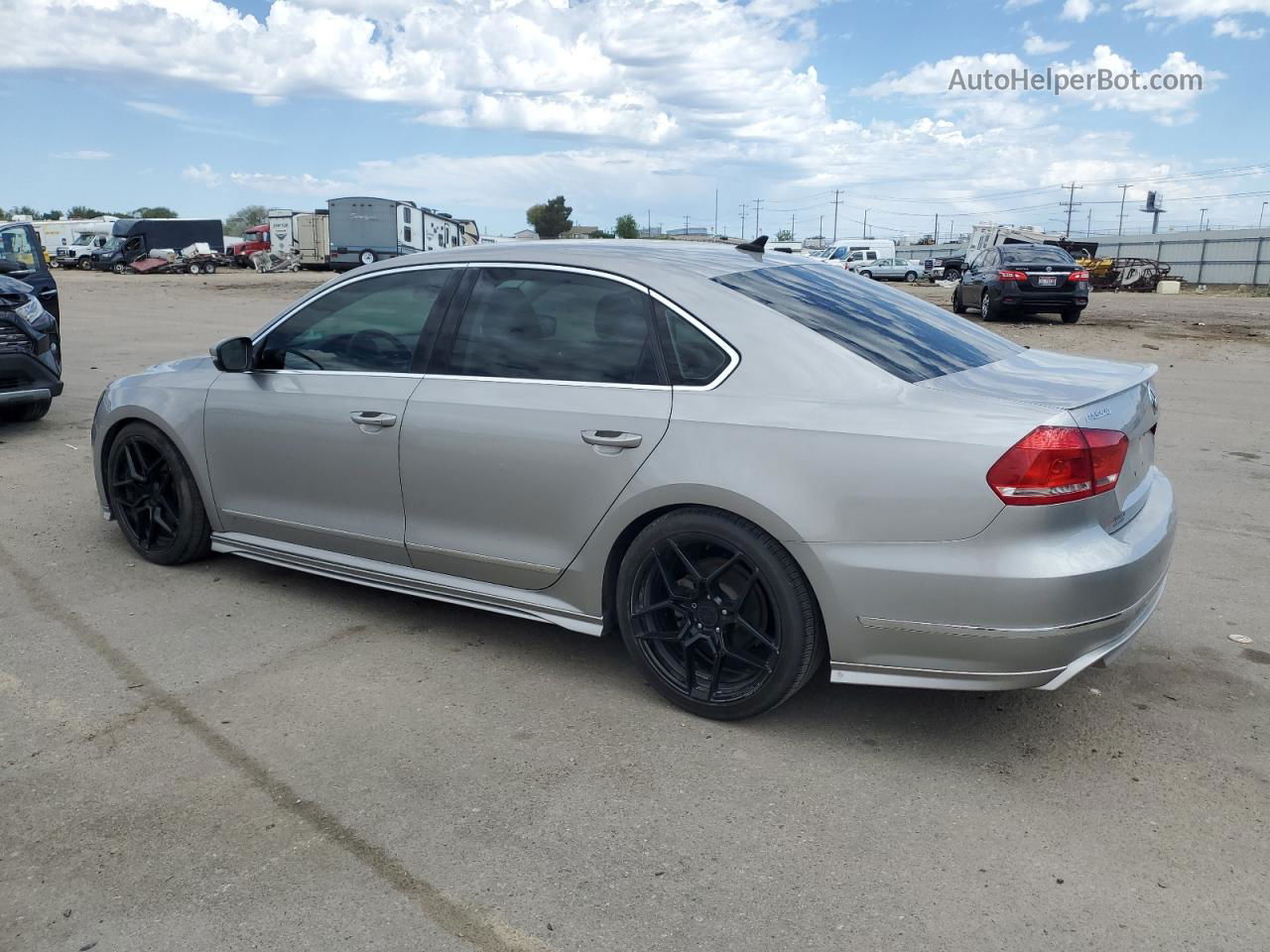 2014 Volkswagen Passat Sel Silver vin: 1VWCN7A33EC032203