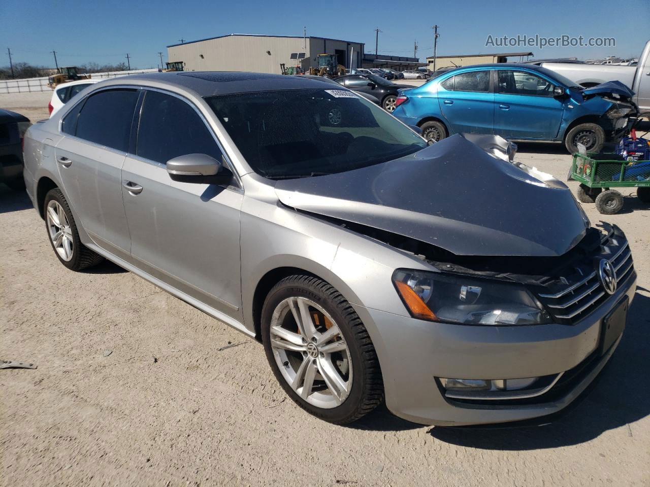 2014 Volkswagen Passat Sel Серебряный vin: 1VWCN7A33EC099481