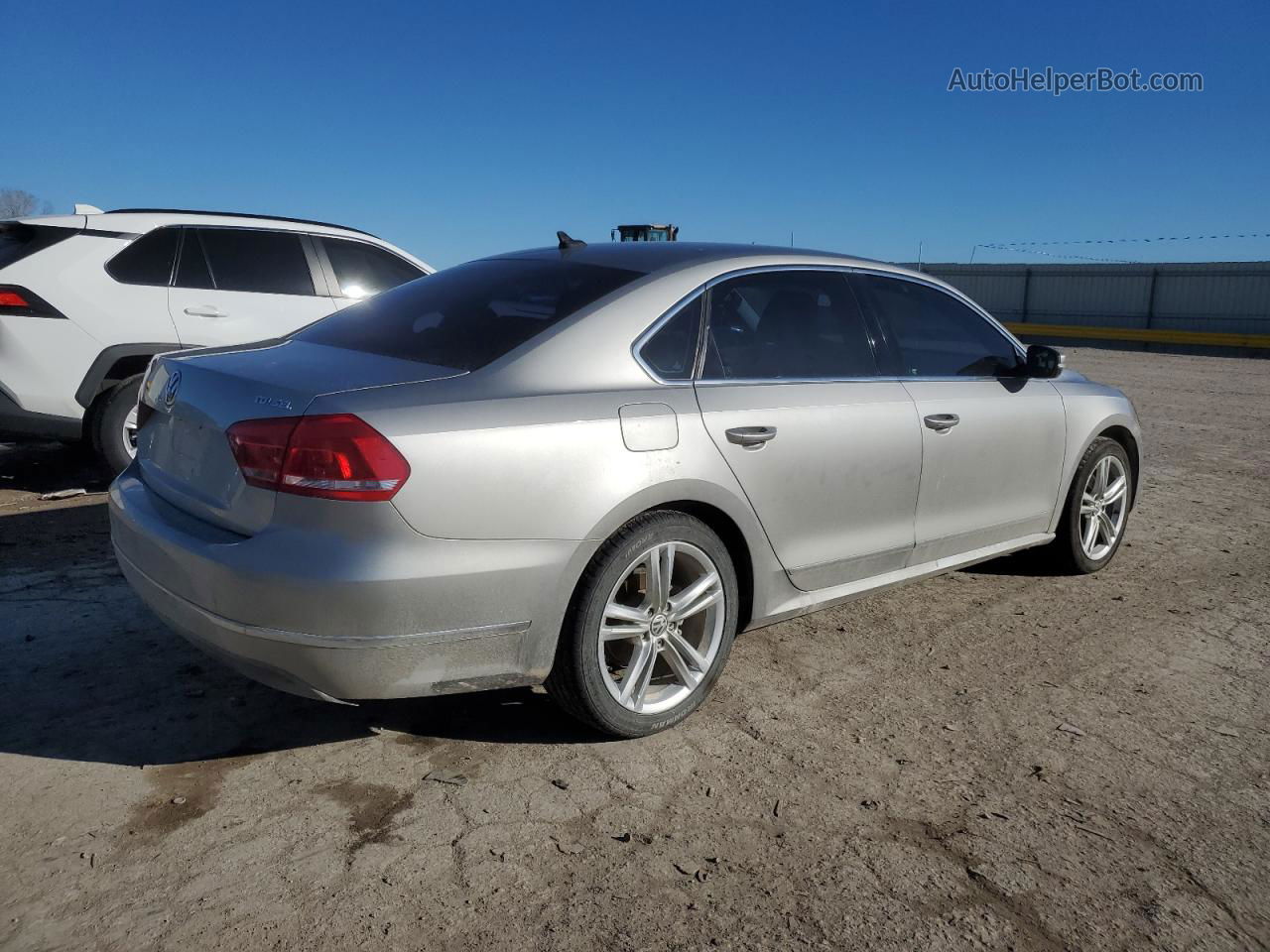 2014 Volkswagen Passat Sel Silver vin: 1VWCN7A35EC089230