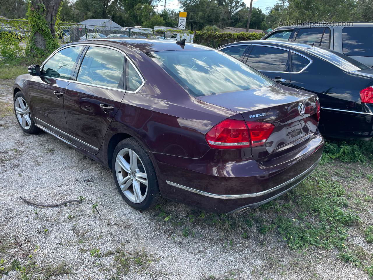 2013 Volkswagen Passat Sel Red vin: 1VWCN7A37DC046491