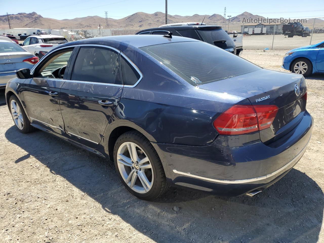 2014 Volkswagen Passat Sel Blue vin: 1VWCN7A38EC038742