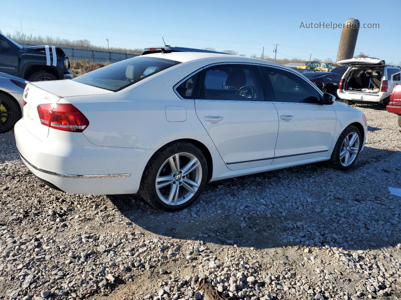 2014 Volkswagen Passat Sel White vin: 1VWCN7A38EC118901