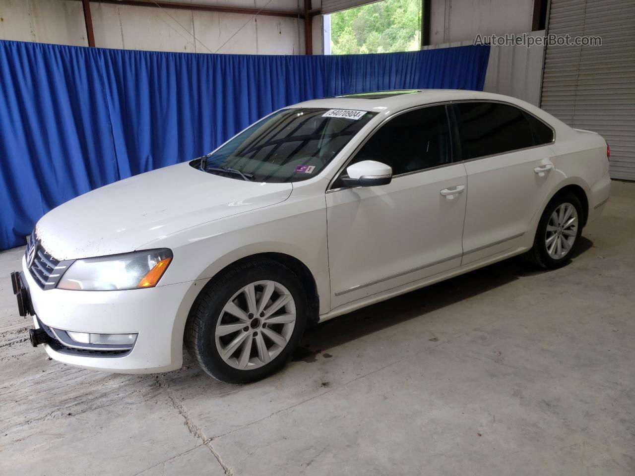 2013 Volkswagen Passat Sel White vin: 1VWCP7A33DC067980