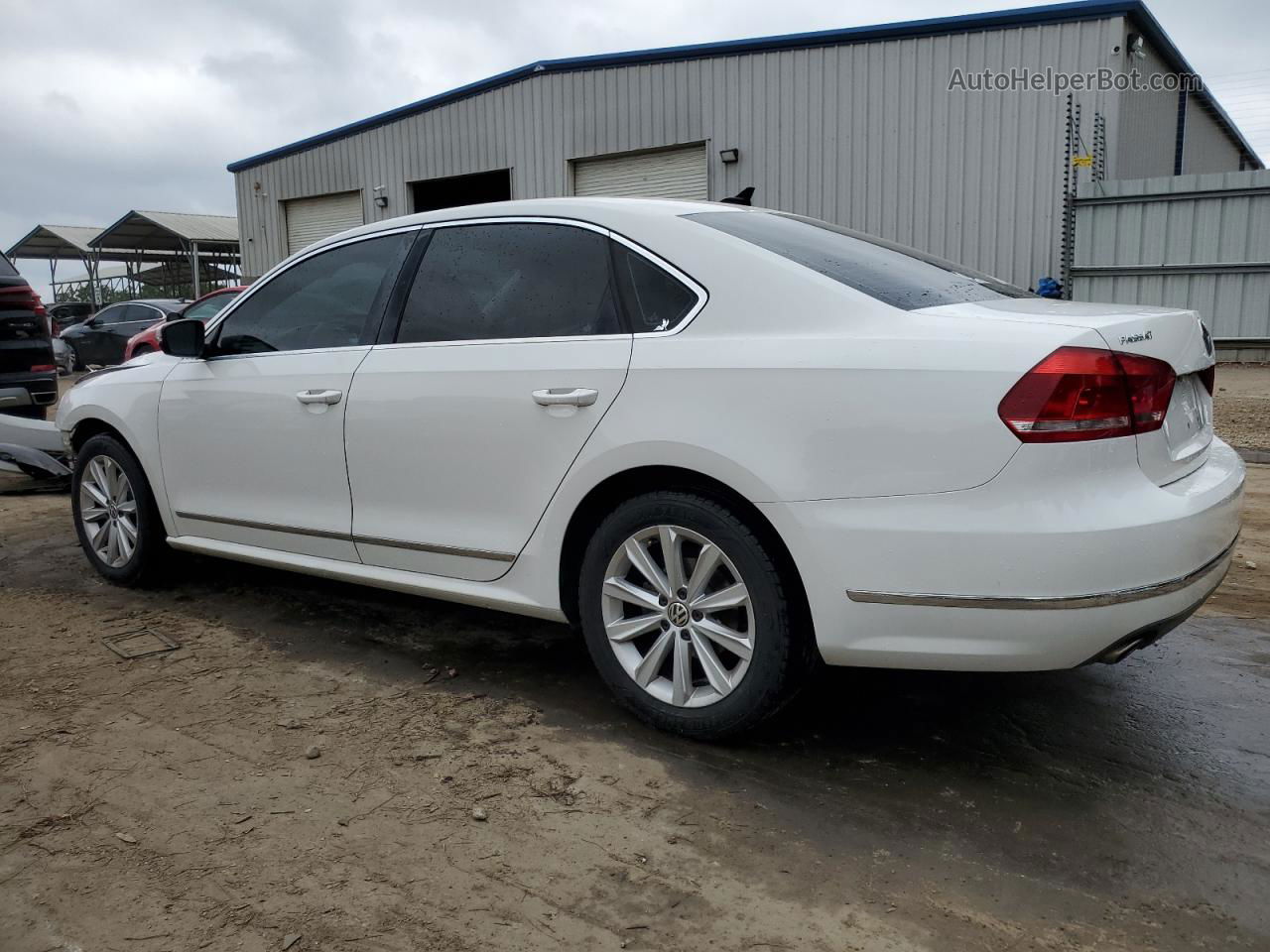 2013 Volkswagen Passat Sel White vin: 1VWCP7A38DC016684