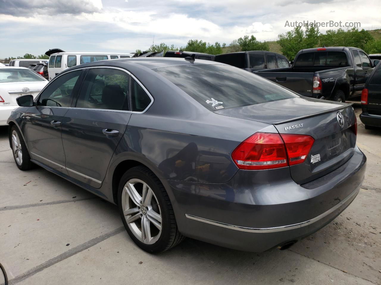 2014 Volkswagen Passat Sel Gray vin: 1VWCS7A39EC062752