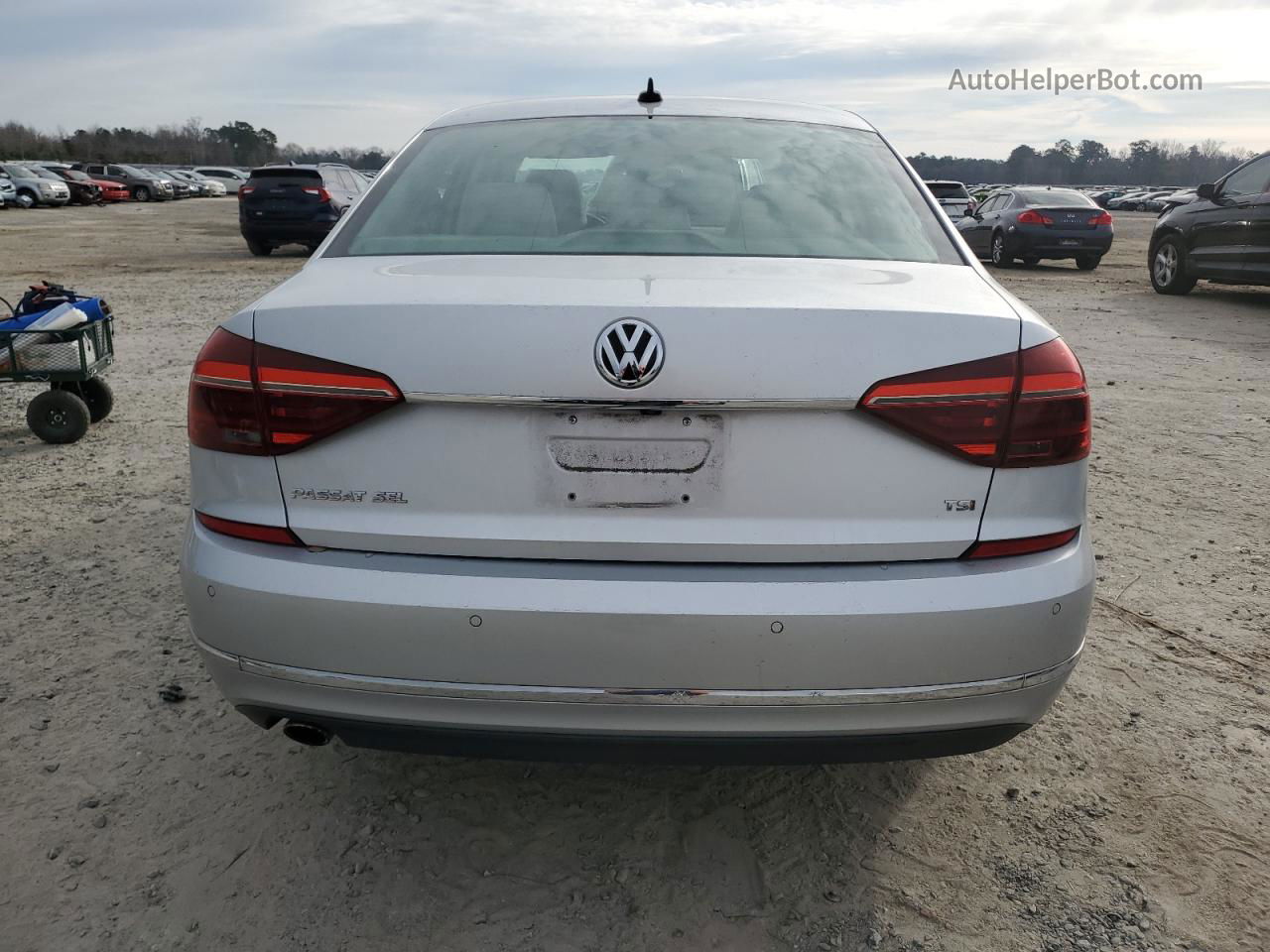 2017 Volkswagen Passat Sel Premium Серебряный vin: 1VWCT7A30HC022108