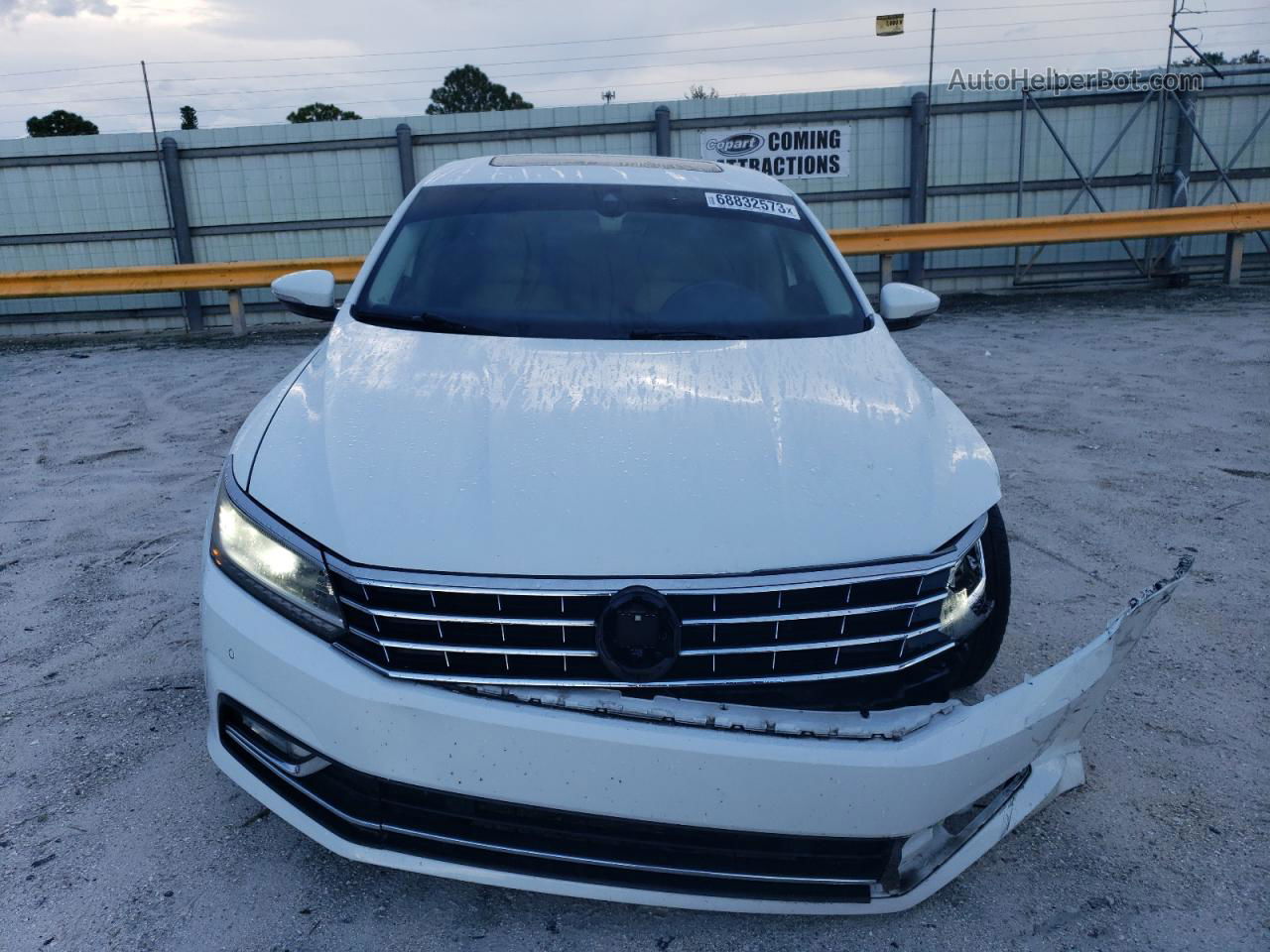 2017 Volkswagen Passat Sel Premium White vin: 1VWCT7A36HC054495