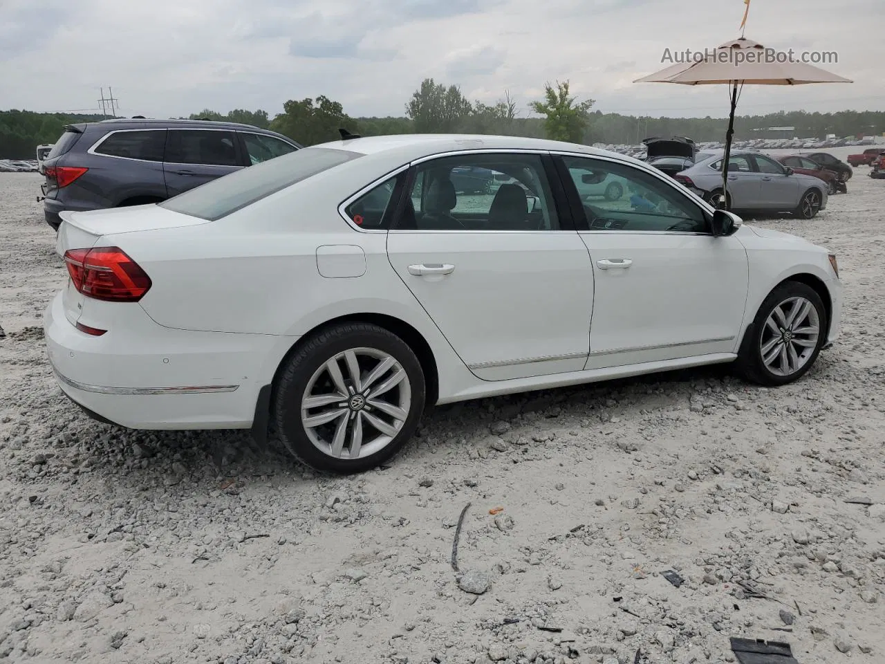 2016 Volkswagen Passat Sel White vin: 1VWCT7A37GC069201