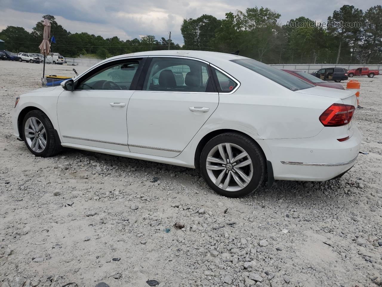 2016 Volkswagen Passat Sel White vin: 1VWCT7A37GC069201