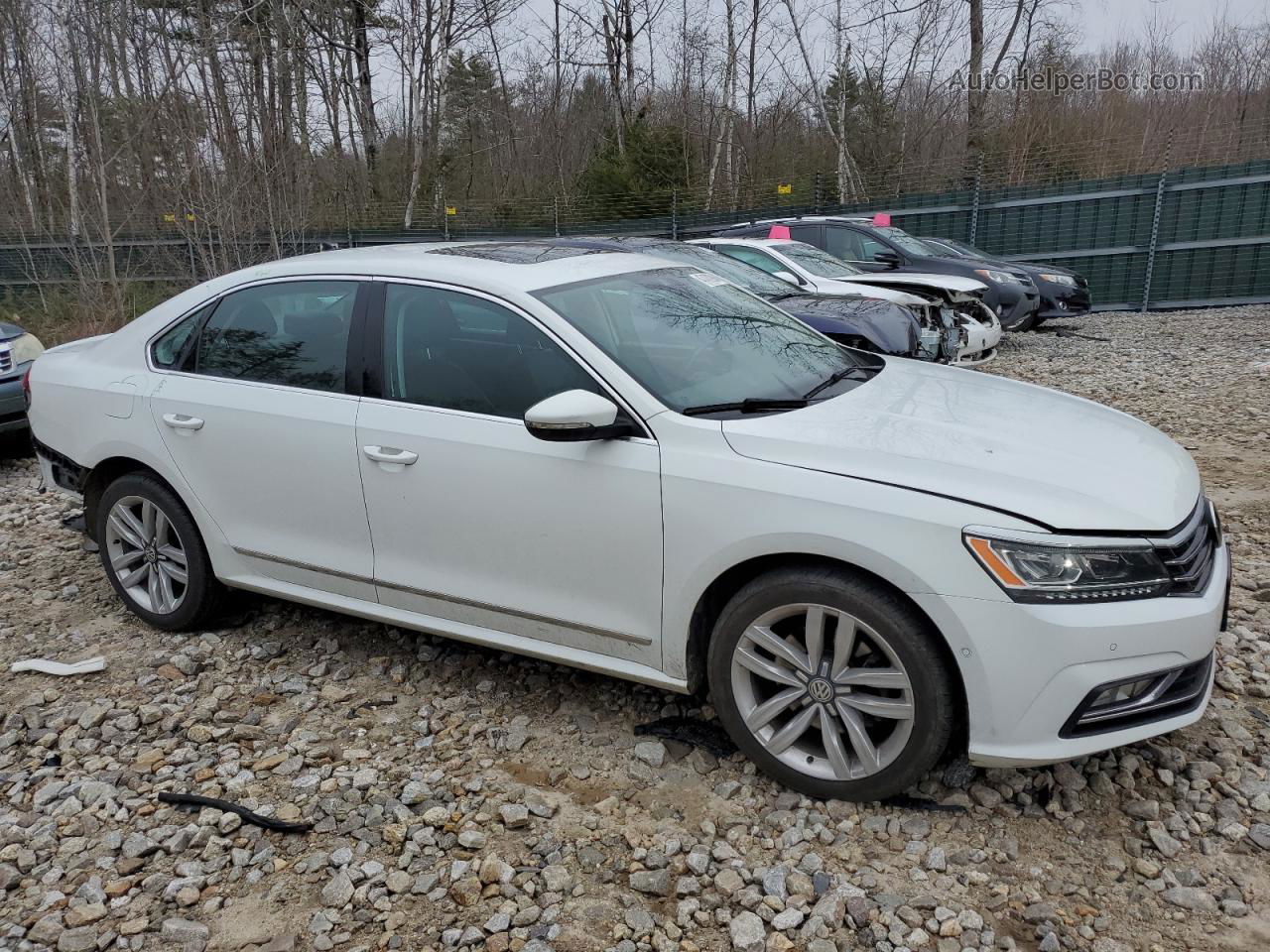 2017 Volkswagen Passat Sel Premium White vin: 1VWCT7A38HC032871