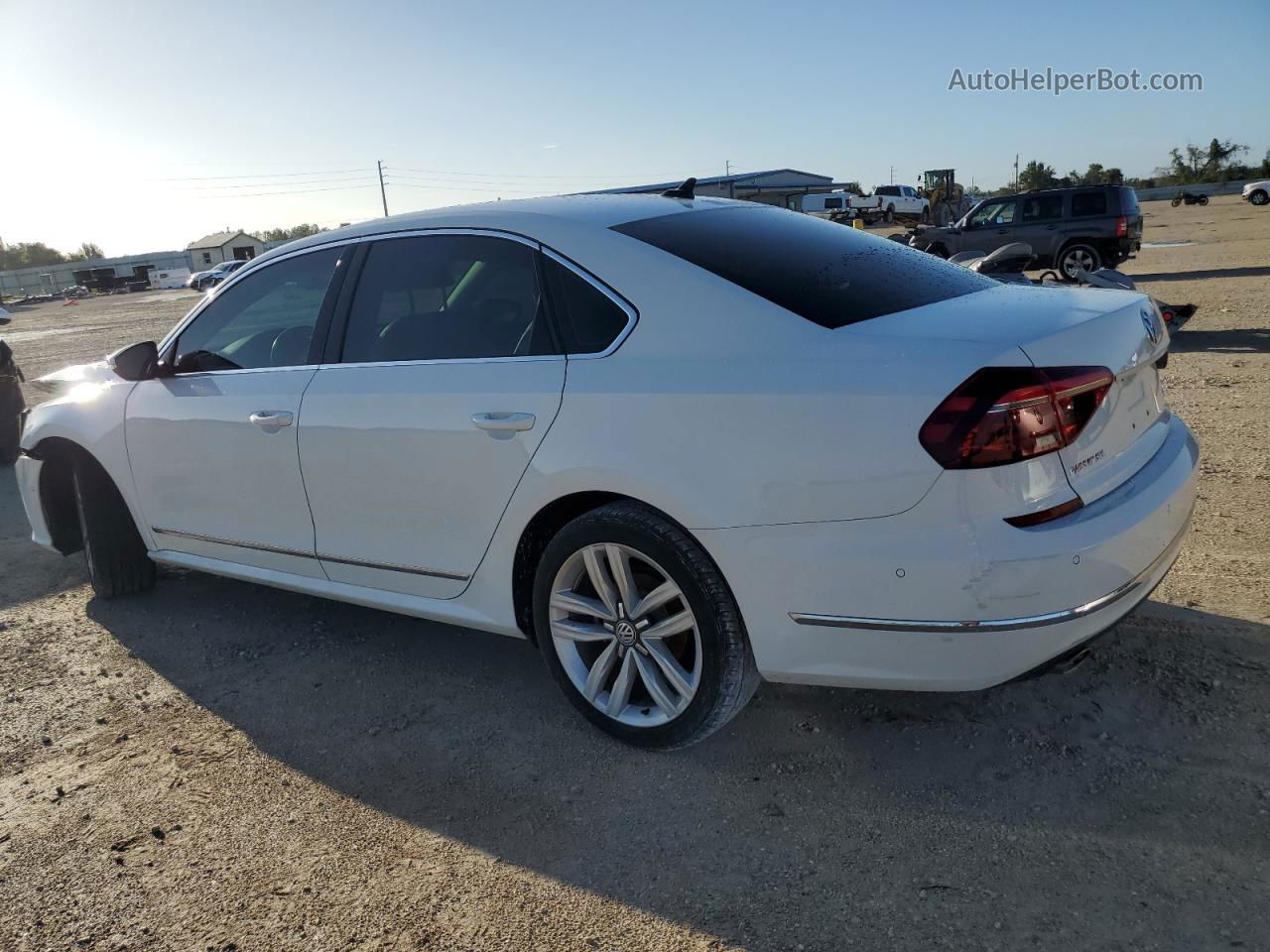 2017 Volkswagen Passat Sel Premium White vin: 1VWCT7A3XHC002240