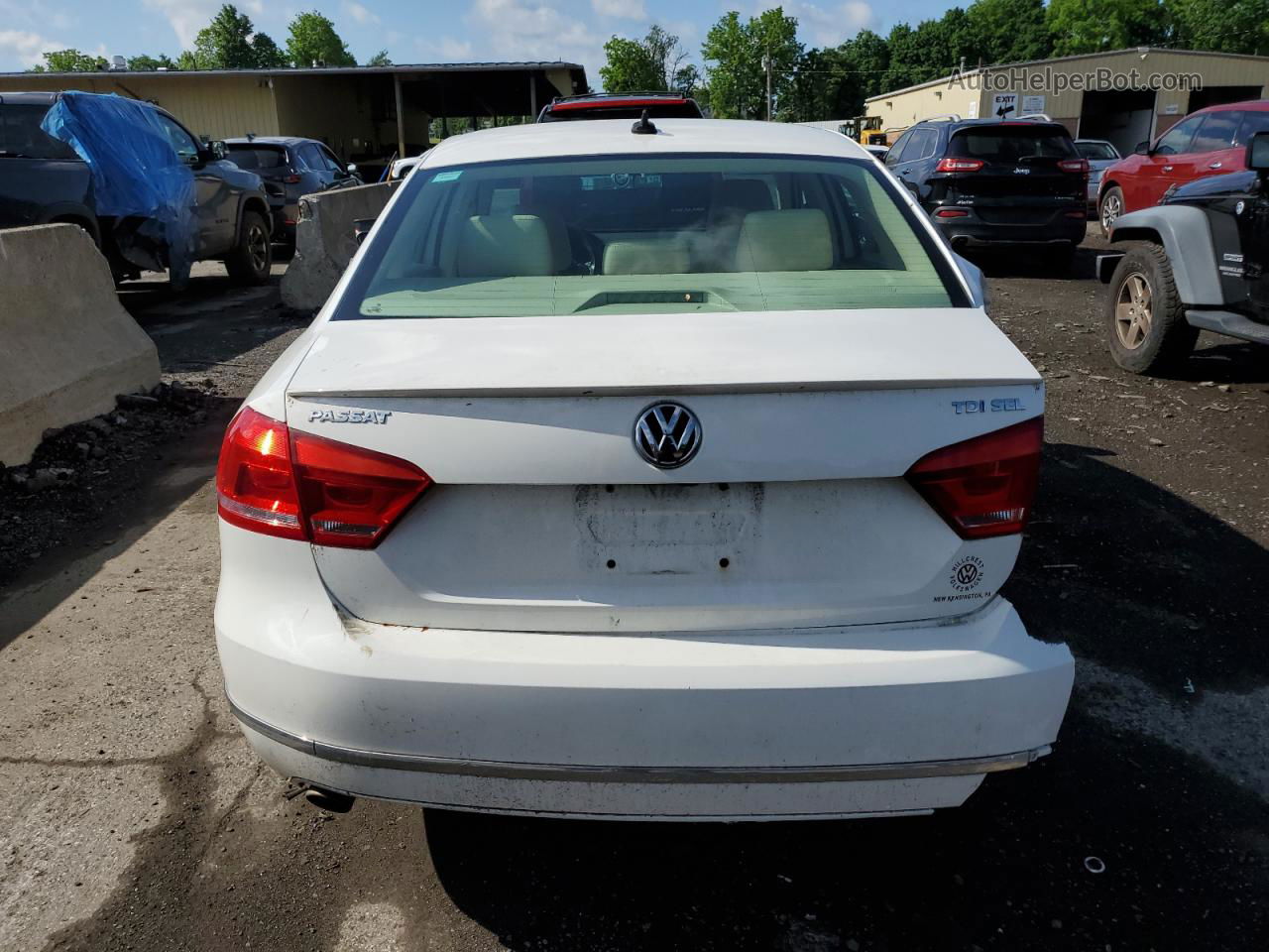 2015 Volkswagen Passat Sel White vin: 1VWCV7A33FC063663