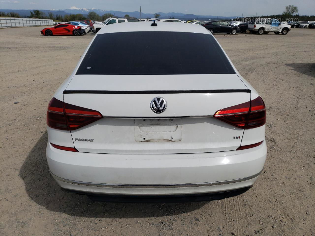 2017 Volkswagen Passat R-line White vin: 1VWDT7A30HC052858