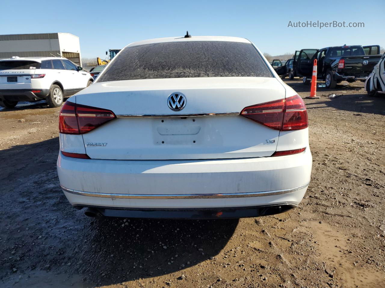 2017 Volkswagen Passat R-line White vin: 1VWDT7A30HC066288