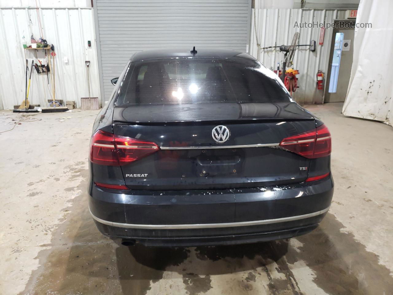 2017 Volkswagen Passat R-line Black vin: 1VWDT7A31HC021408