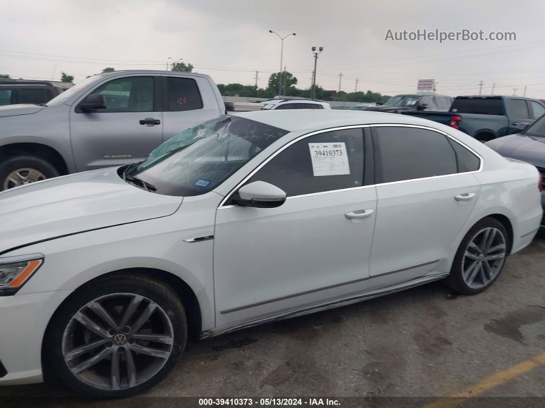 2017 Volkswagen Passat 1.8t R-line White vin: 1VWDT7A32HC086333