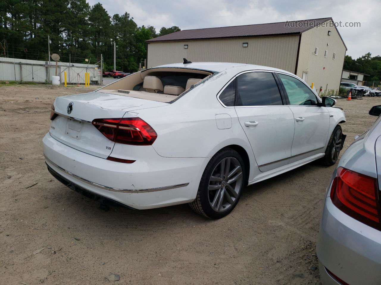 2017 Volkswagen Passat R-line White vin: 1VWDT7A34HC074426