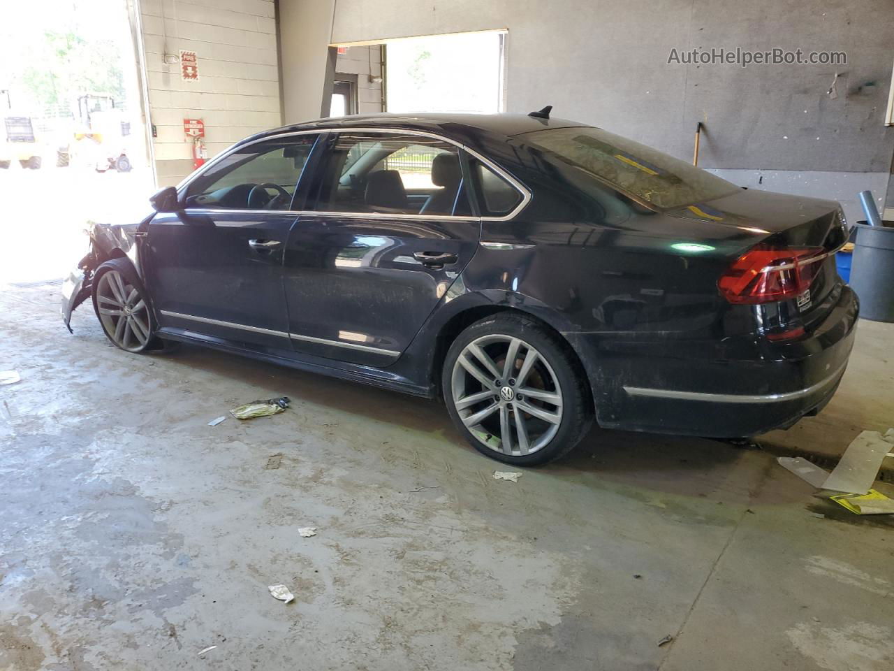 2017 Volkswagen Passat R-line Черный vin: 1VWDT7A35HC043458