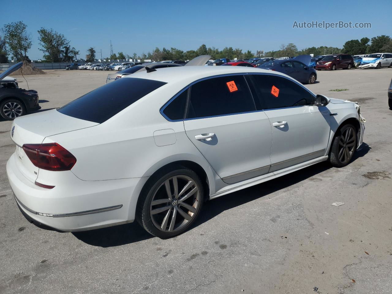 2017 Volkswagen Passat R-line Белый vin: 1VWDT7A37HC016293