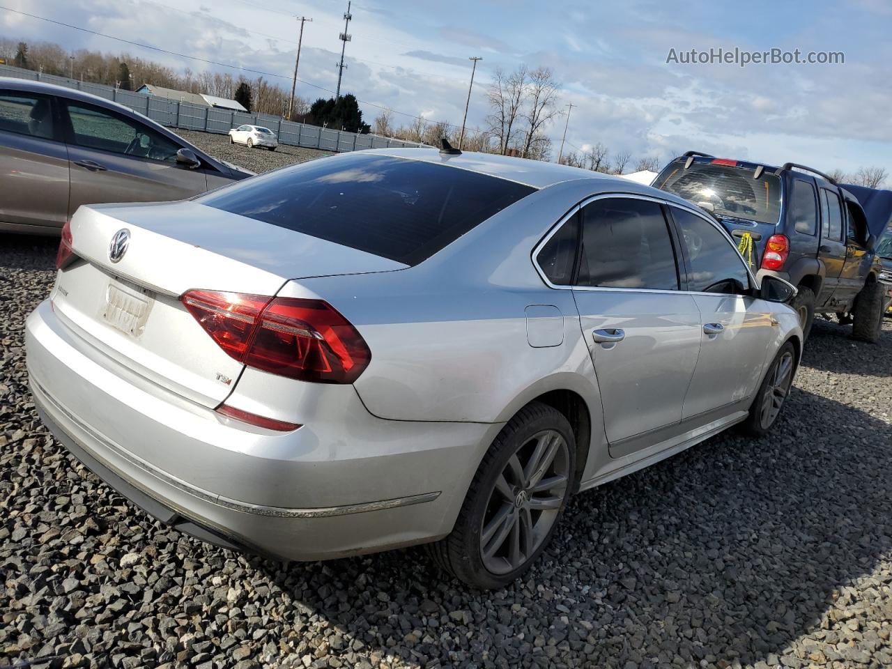 2017 Volkswagen Passat R-line Silver vin: 1VWDT7A37HC028332