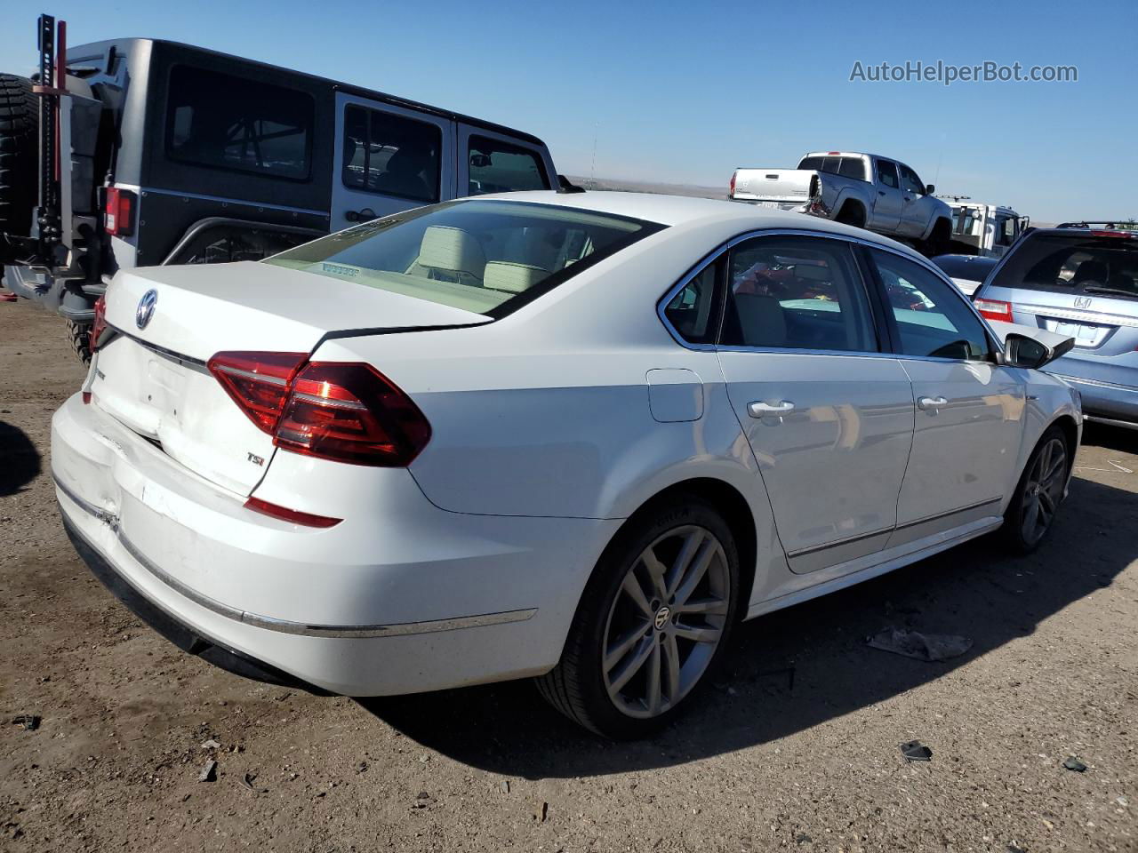 2017 Volkswagen Passat R-line White vin: 1VWDT7A37HC051691