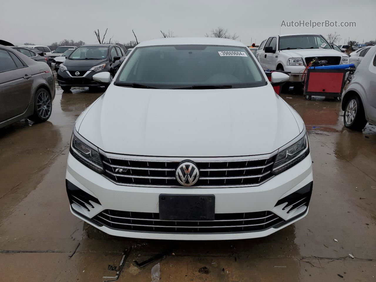 2017 Volkswagen Passat R-line Белый vin: 1VWDT7A38HC007005