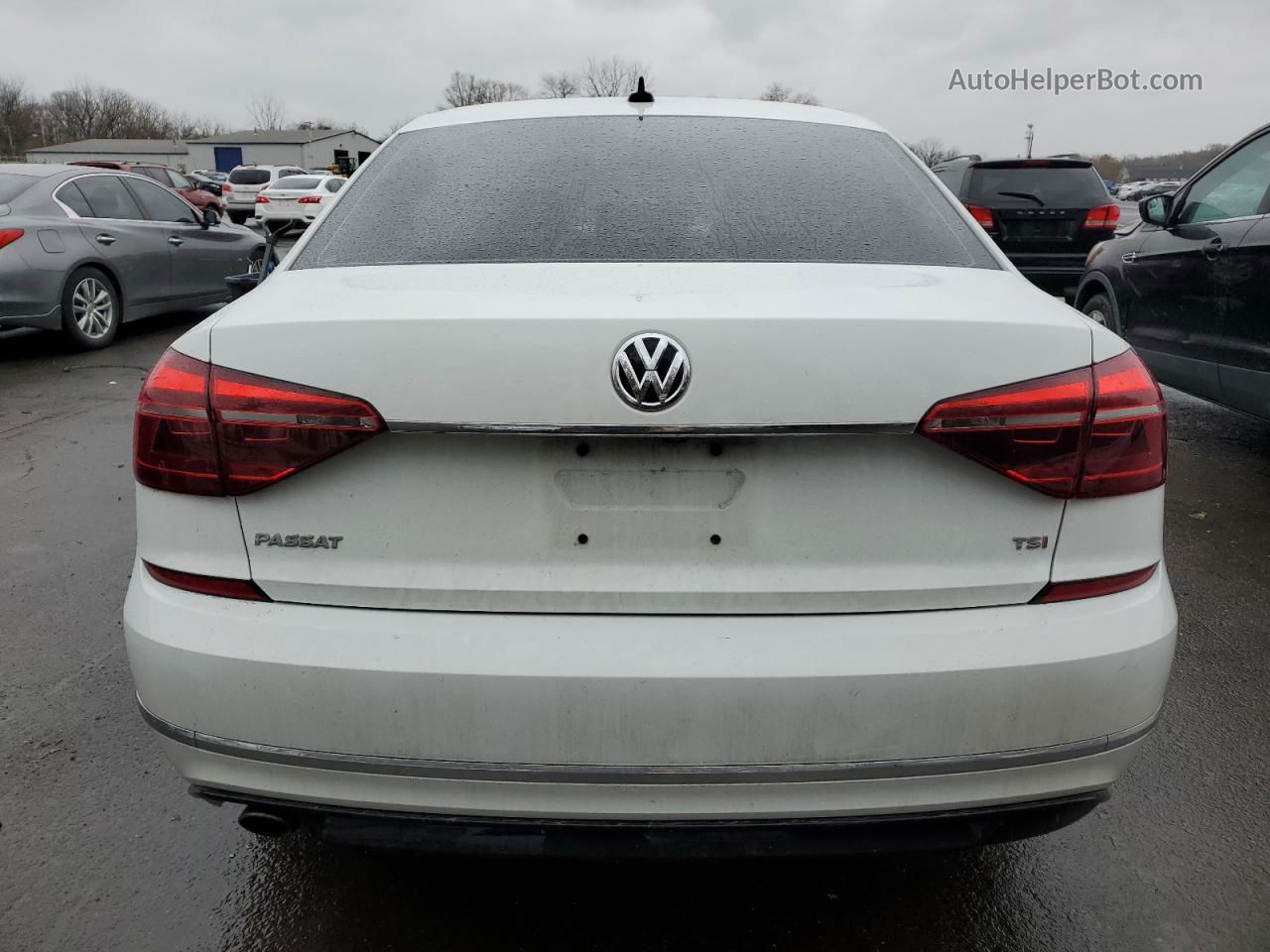 2017 Volkswagen Passat R-line White vin: 1VWDT7A38HC008445