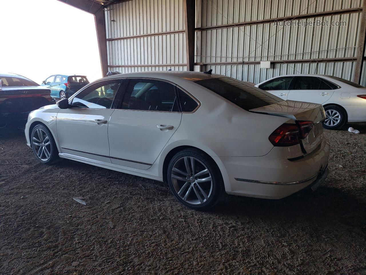 2017 Volkswagen Passat R-line White vin: 1VWDT7A39HC001956