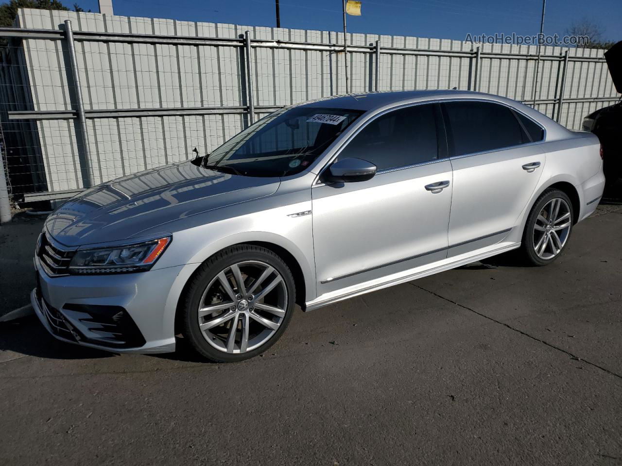 2017 Volkswagen Passat R-line Silver vin: 1VWDT7A39HC008583