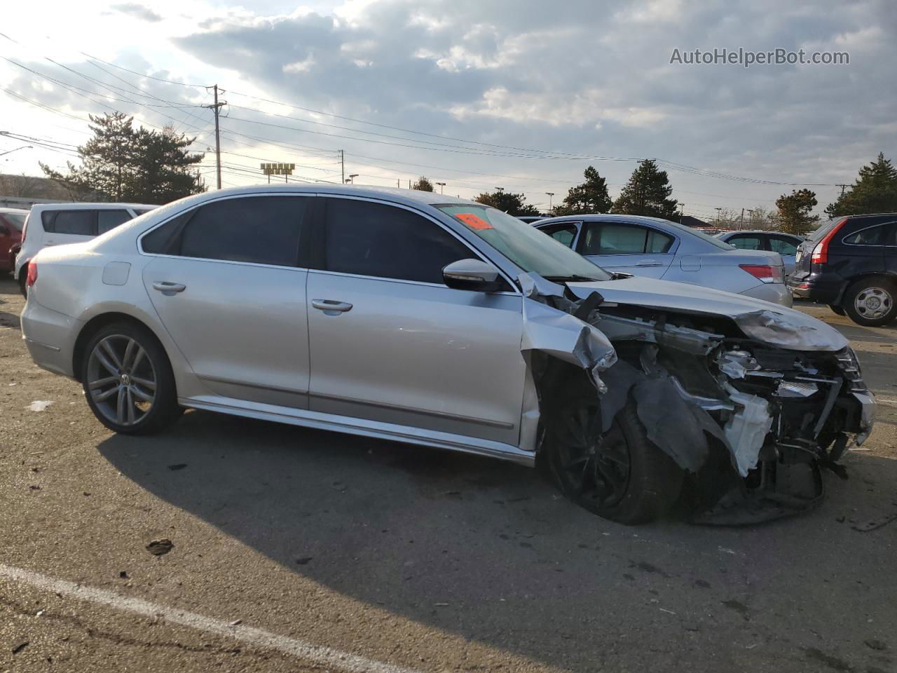 2017 Volkswagen Passat R-line Silver vin: 1VWDT7A3XHC040958