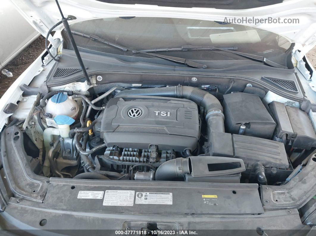 2017 Volkswagen Passat 1.8t Se W/technology Белый vin: 1VWGT7A3XHC030945