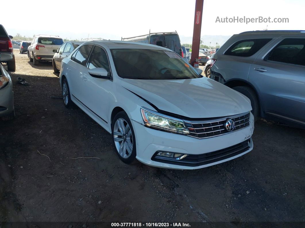 2017 Volkswagen Passat 1.8t Se W/technology Белый vin: 1VWGT7A3XHC030945