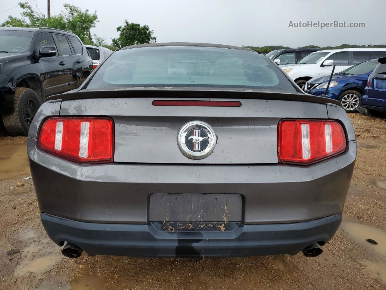 2011 Ford Mustang  Charcoal vin: 1ZVBP8AM0B5107637