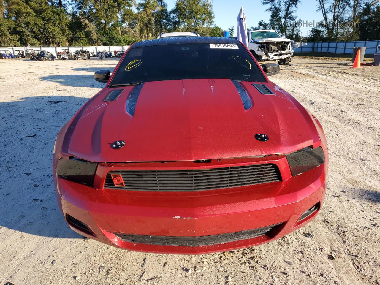 2011 Ford Mustang  Red vin: 1ZVBP8AM0B5166400