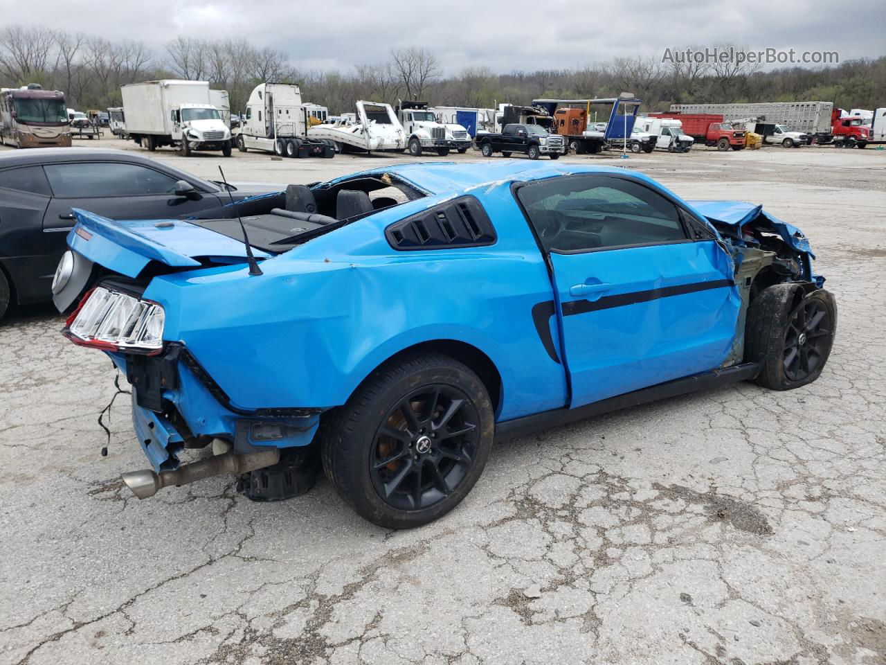 2011 Ford Mustang  Blue vin: 1ZVBP8AM1B5165384