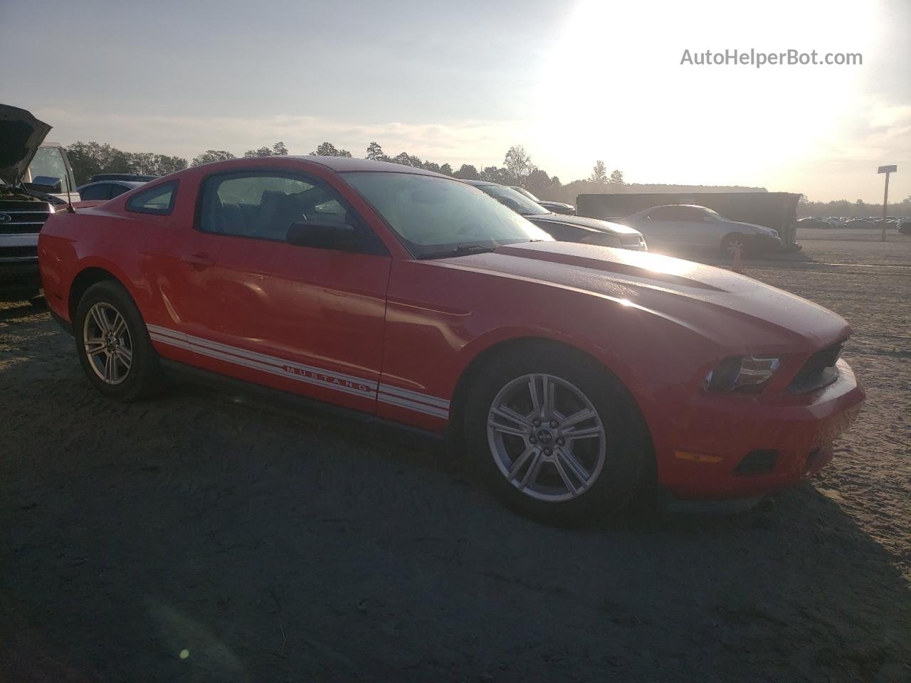 2011 Ford Mustang  Red vin: 1ZVBP8AM2B5157035