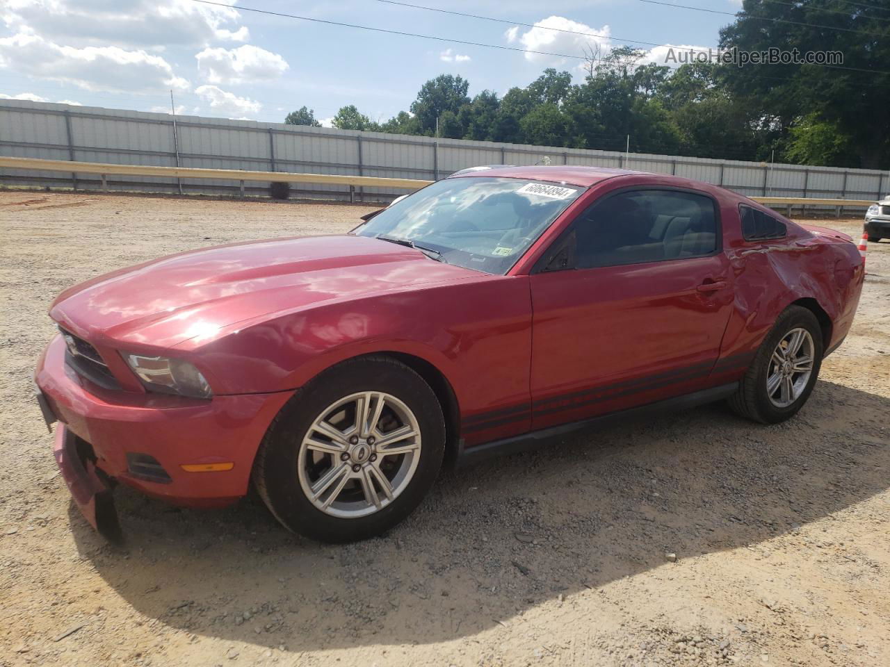 2011 Ford Mustang  Red vin: 1ZVBP8AM3B5135805