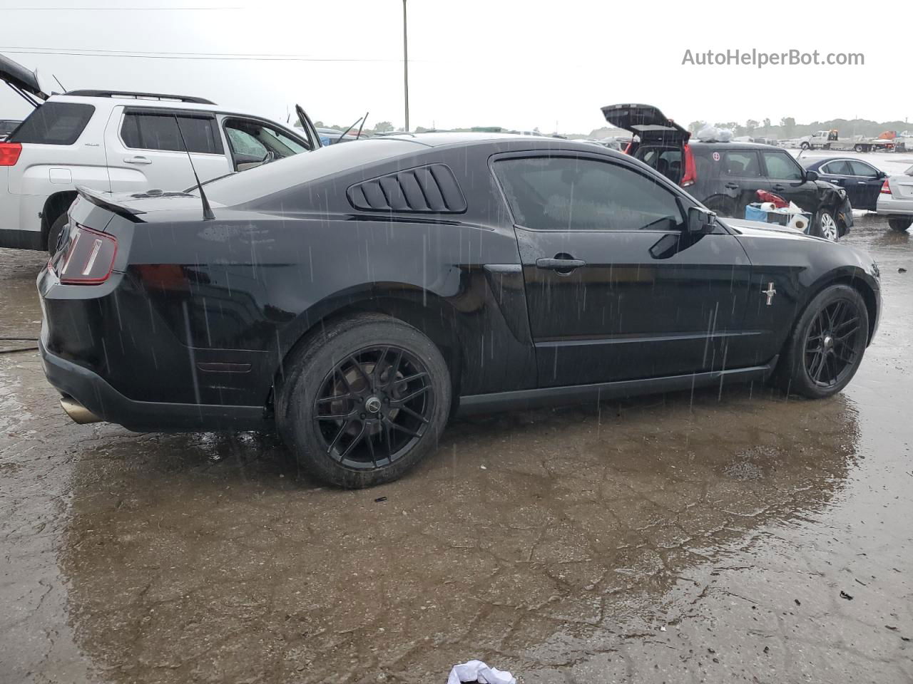 2011 Ford Mustang  Черный vin: 1ZVBP8AM5B5152072