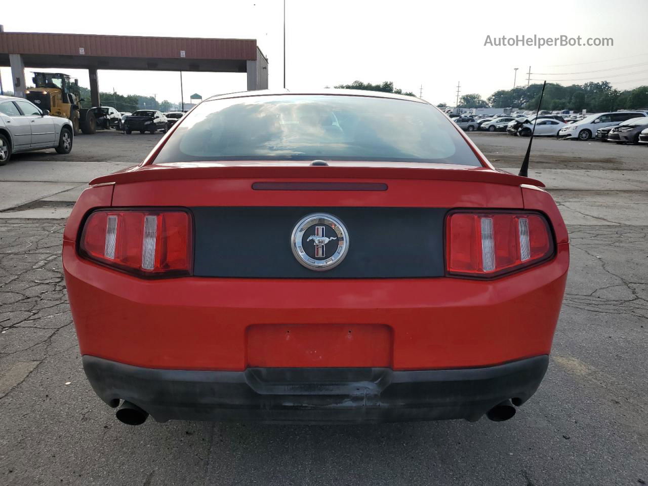 2011 Ford Mustang  Red vin: 1ZVBP8AM5B5165078