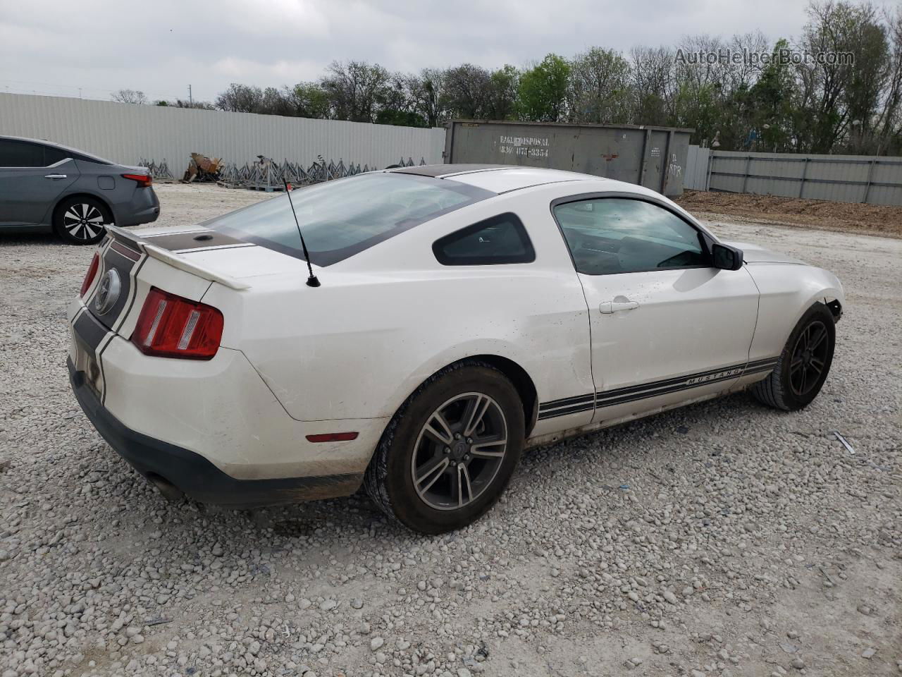 2011 Ford Mustang  White vin: 1ZVBP8AM6B5120702