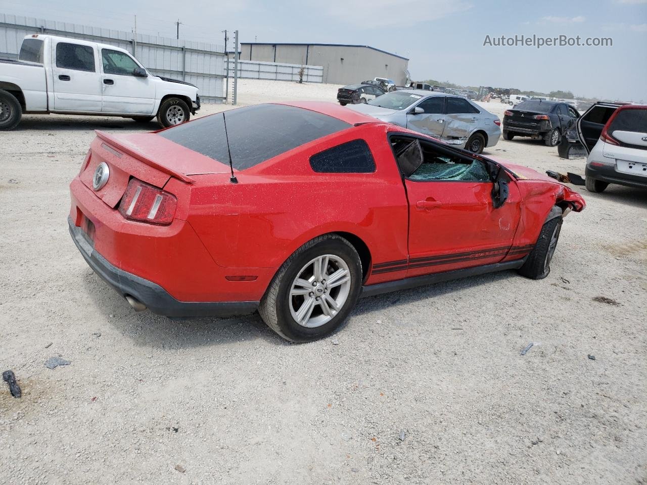 2011 Ford Mustang  Red vin: 1ZVBP8AM7B5160366