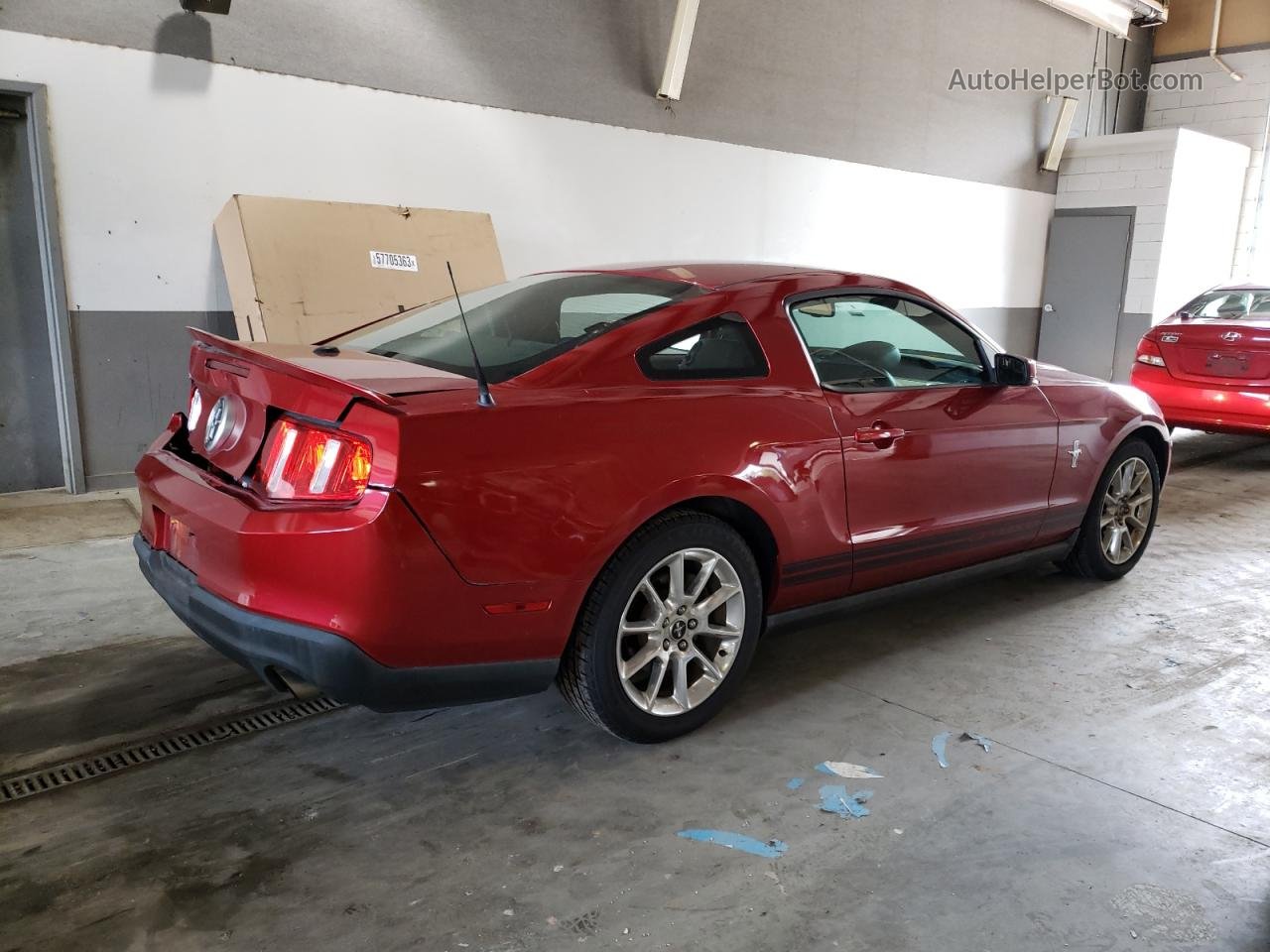 2011 Ford Mustang  Red vin: 1ZVBP8AM8B5144922