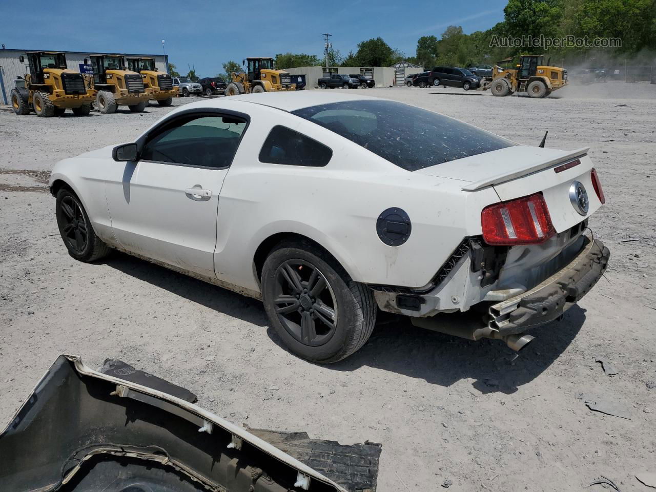 2011 Ford Mustang  White vin: 1ZVBP8AMXB5152892