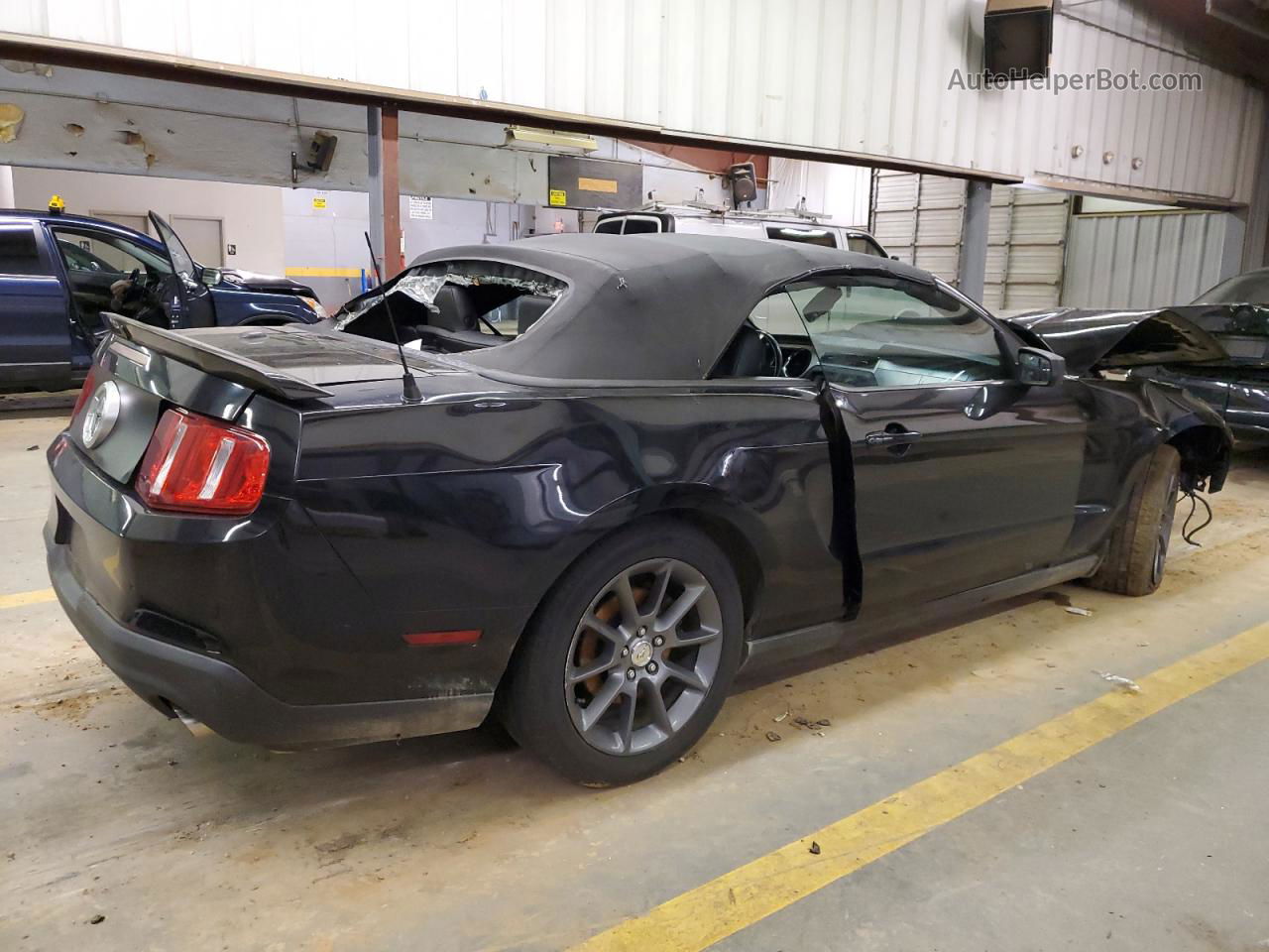 2011 Ford Mustang  Black vin: 1ZVBP8EM1B5107110