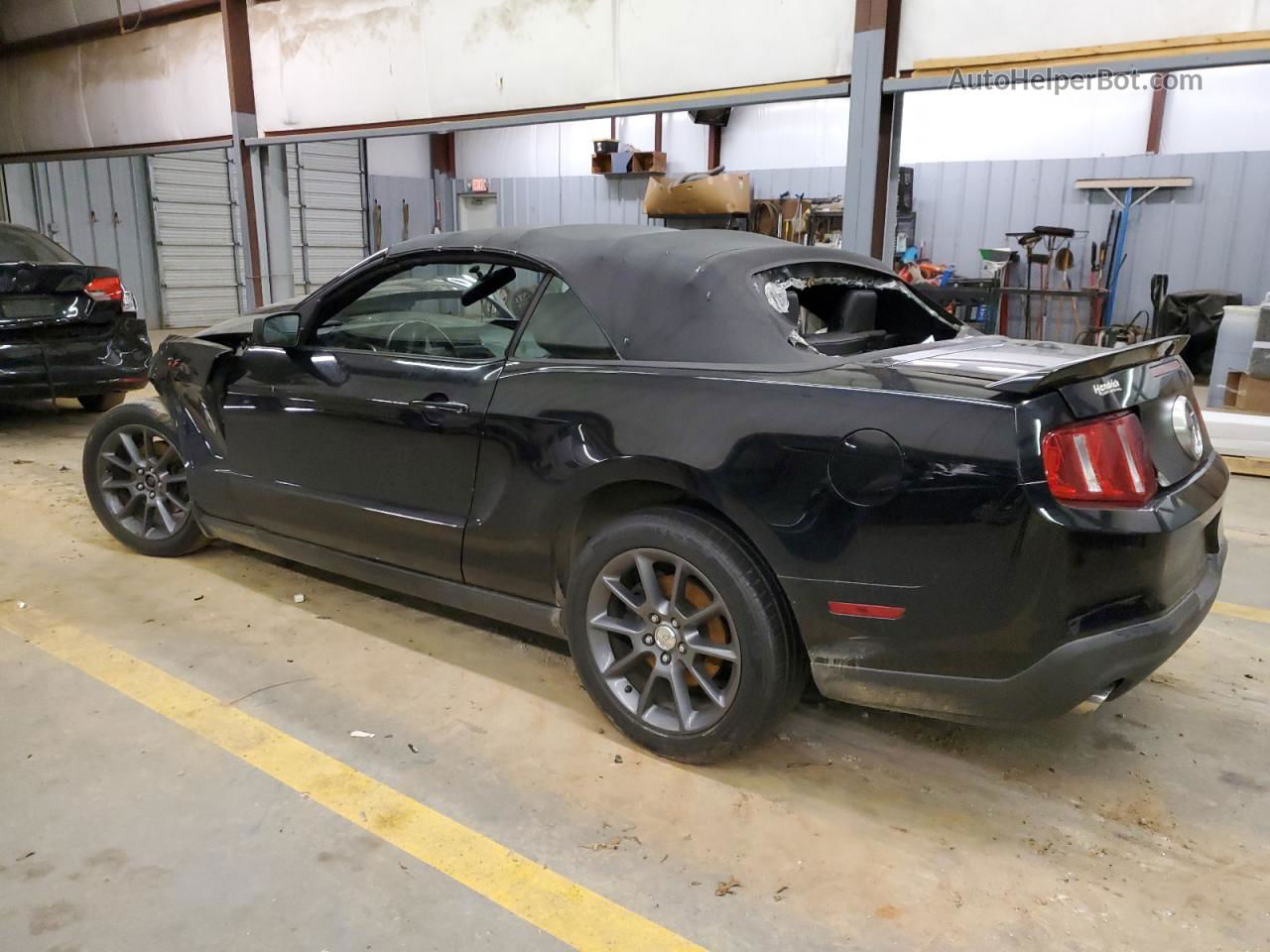 2011 Ford Mustang  Black vin: 1ZVBP8EM1B5107110